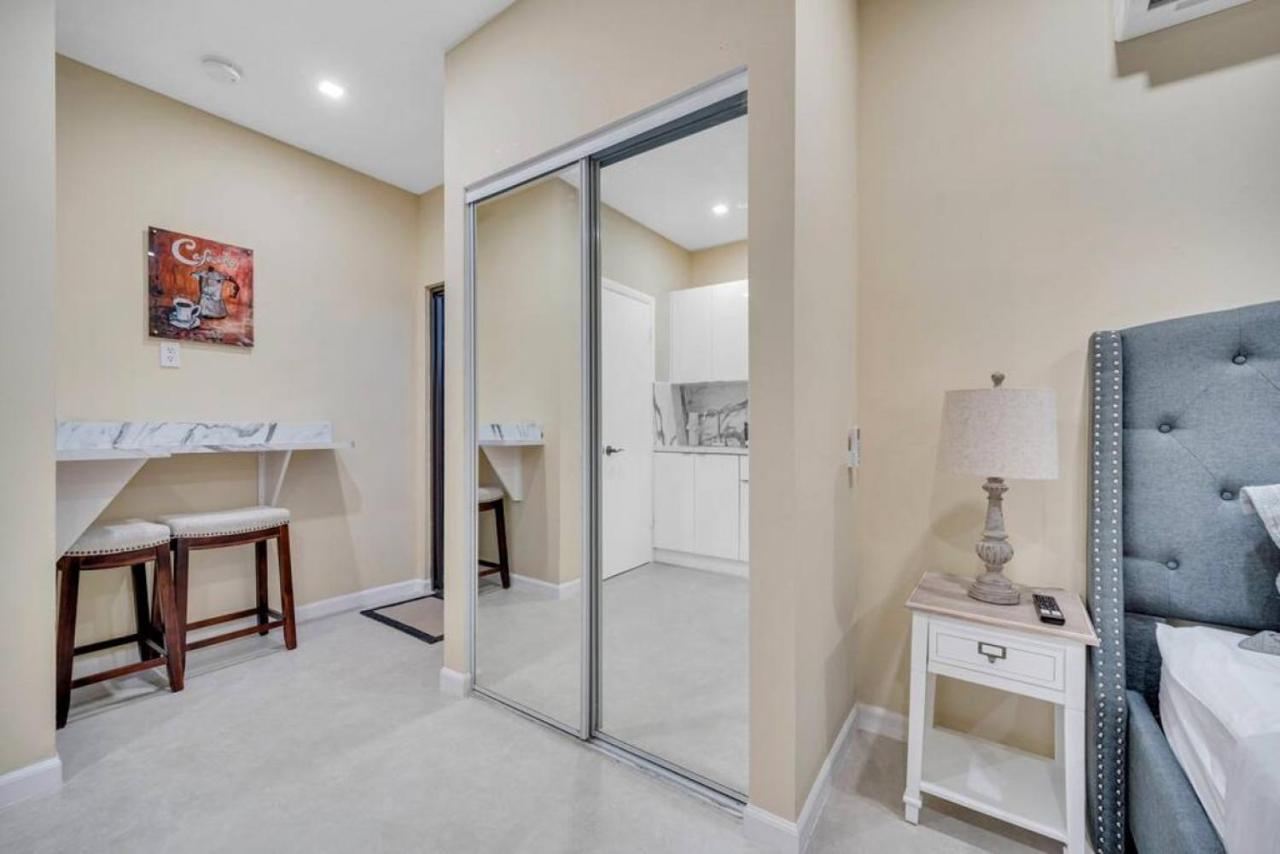 Apartment Lovely Studio In The Heart Of With Free Parking Miami